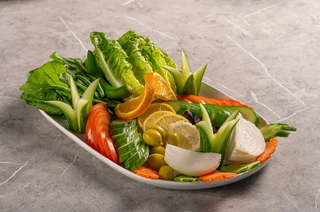 طبق خضار — مطعم كباب أربيل العراقي دبي